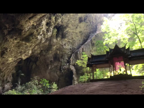 The amazing Phraya Nakhon Cave
