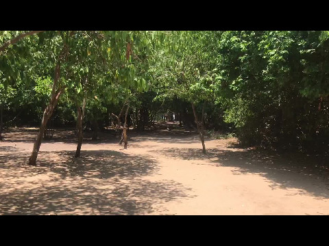 Walking to Laem Sala beach